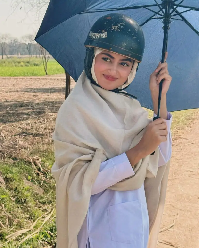 Sehar Khan Replaces Sajal Aly In Mega Drama