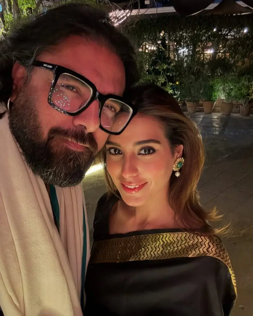 Pictures from Iqra Aziz and Yasir Hussain’s 5th Anniversary Dinner