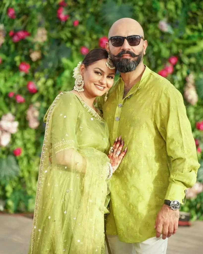 Juvaria Abbasi Photoshoot with Husband from a Wedding