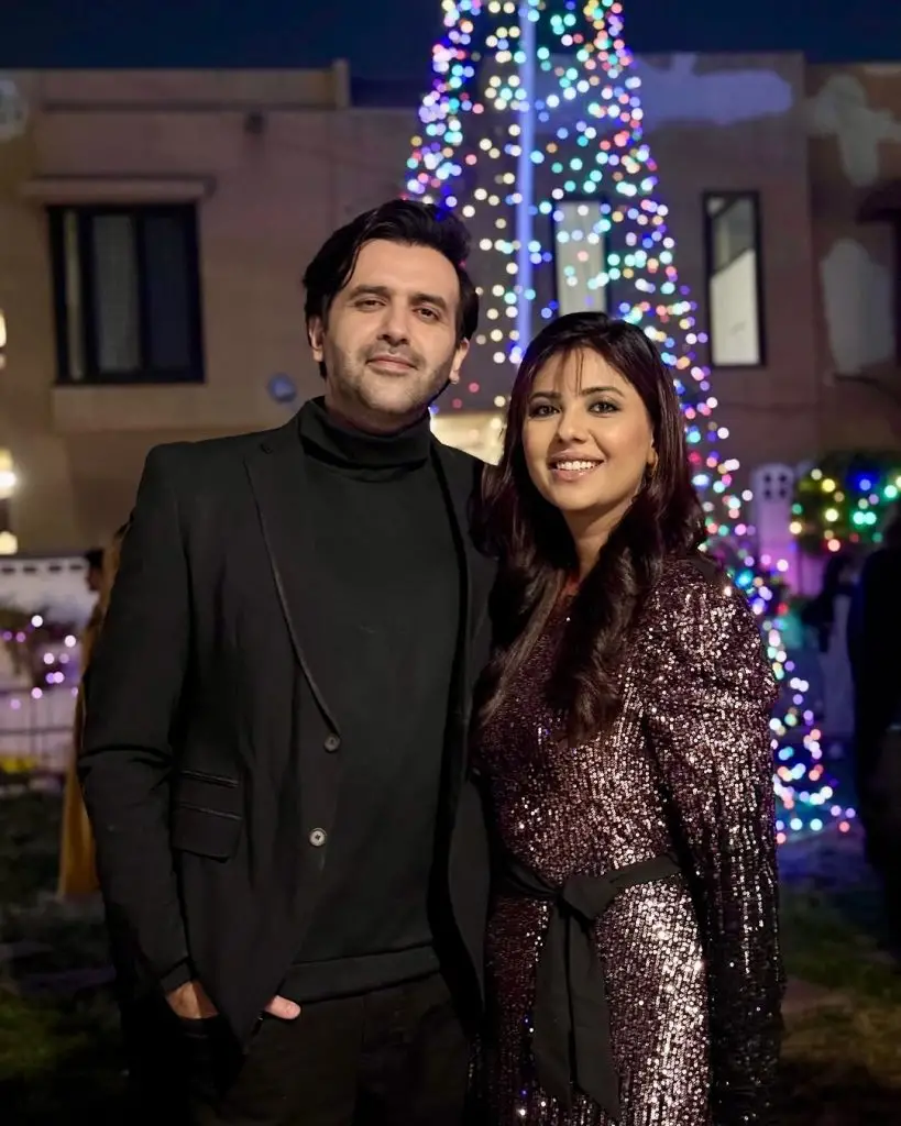 Sunita Marshall Pictures from Christmas Celebration with Family