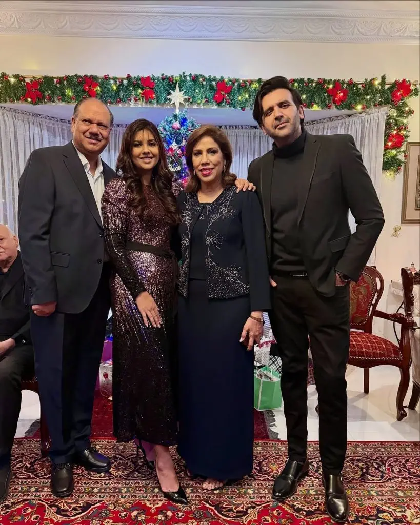 Sunita Marshall Pictures from Christmas Celebration with Family