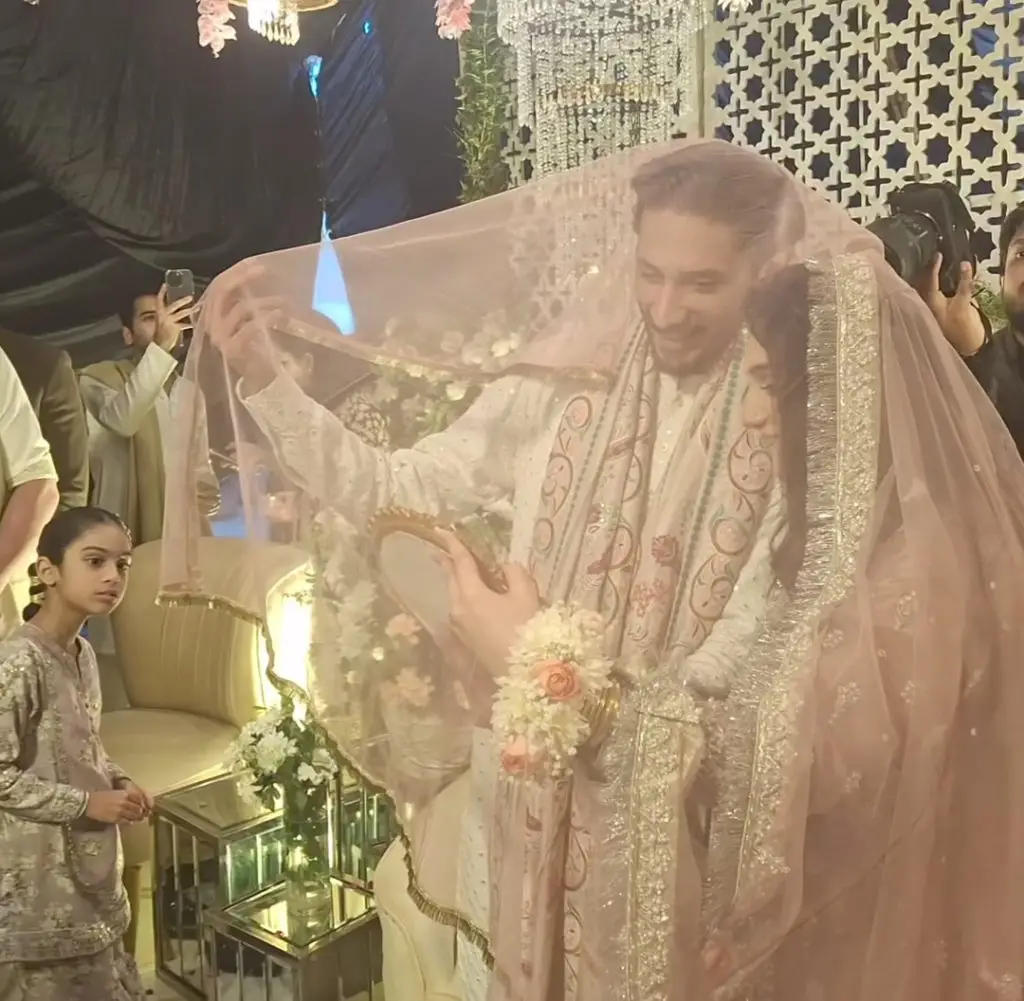 Zara Noor Abbas Brother Nikah Pictures & Video