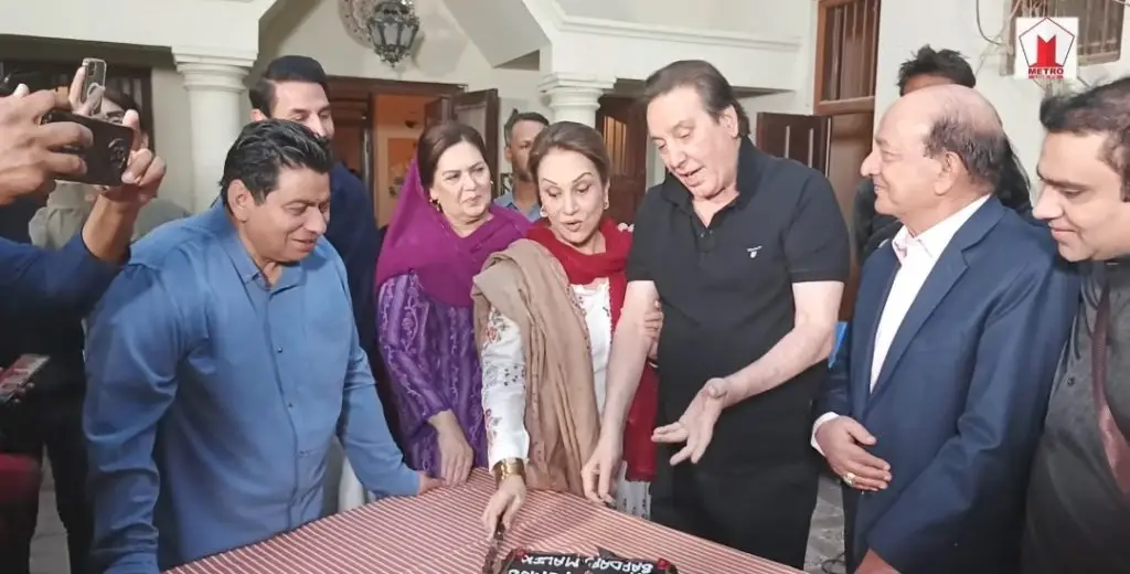 Javed Sheikh Celebrates 50 Years in Industry with Friends