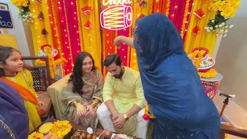 Rajab Butt & Wife First Dholki Pictures