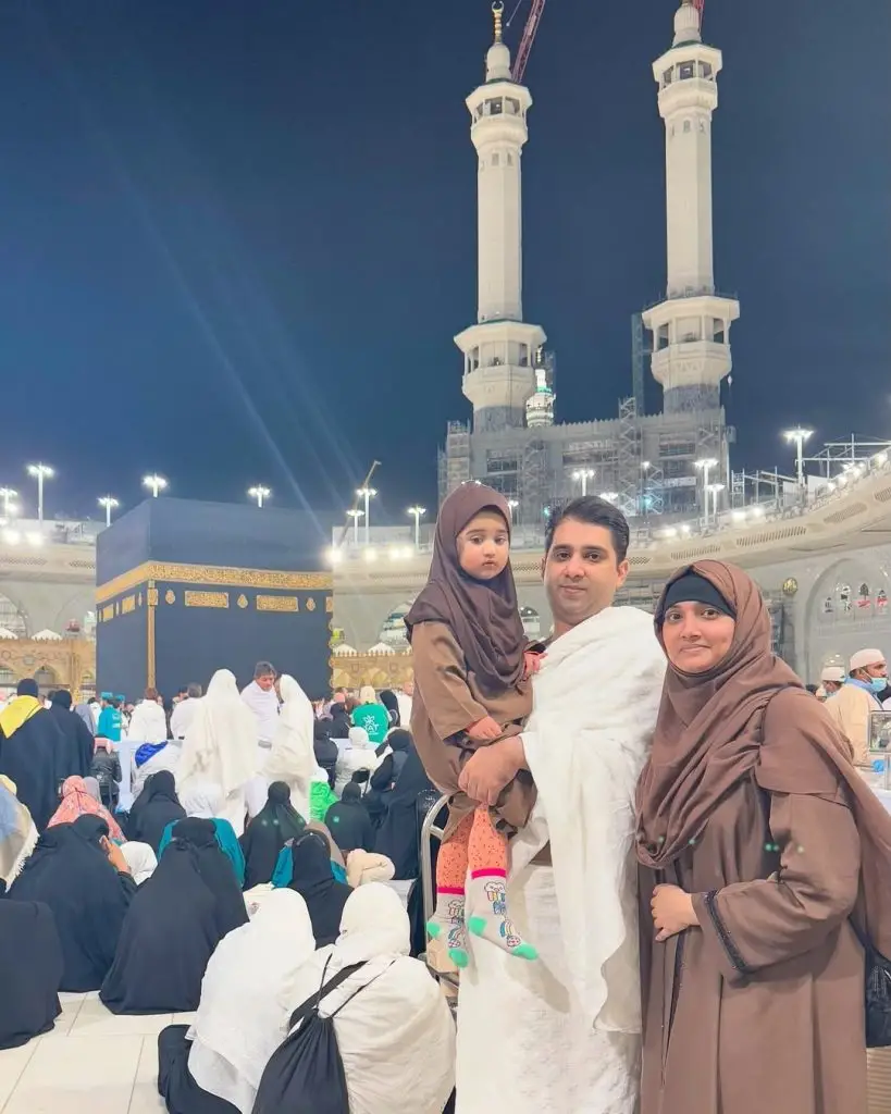 Kiran Tabeir Pictures from Umrah Trip with Family