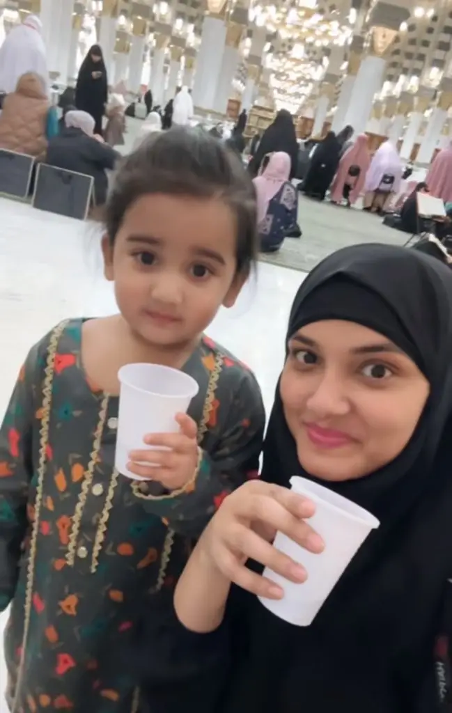 Kiran Tabeir Pictures from Umrah Trip with Family