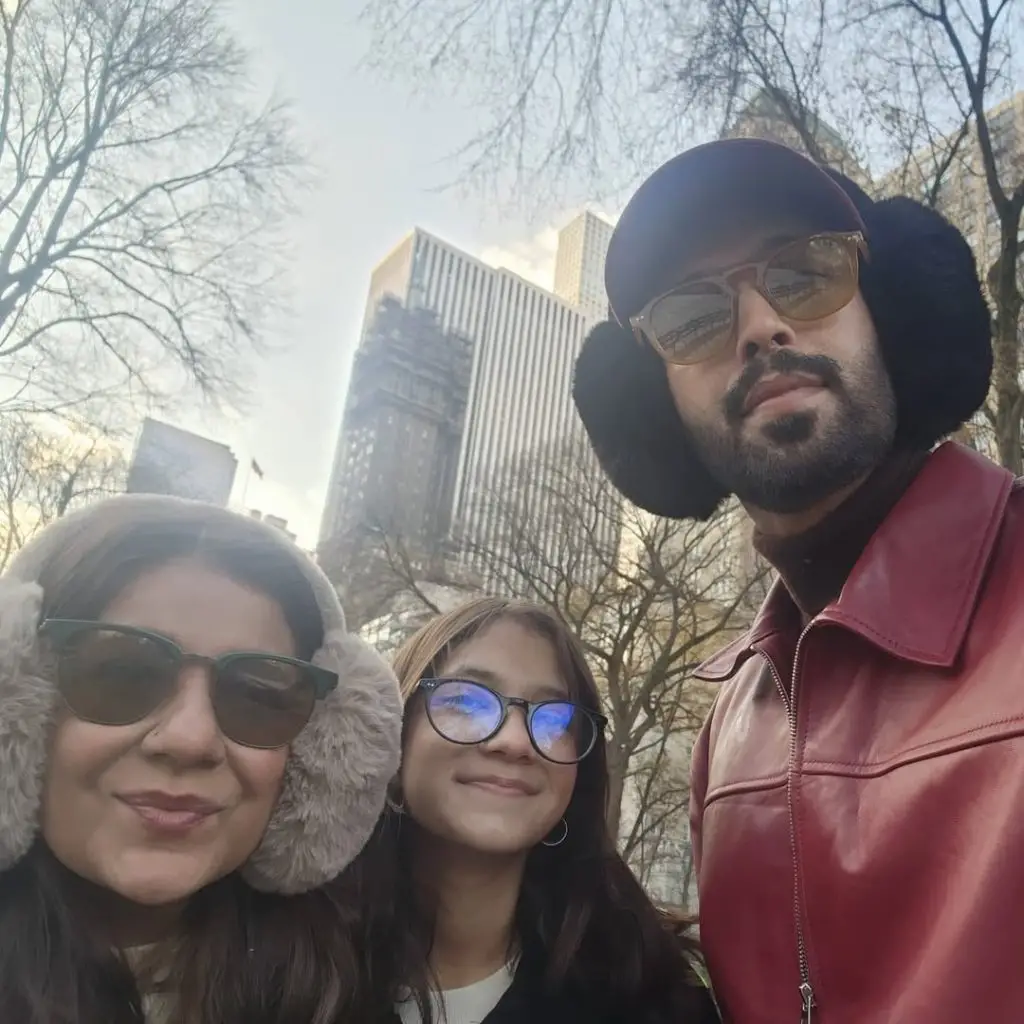 Fahad Mustafa With Family In New York