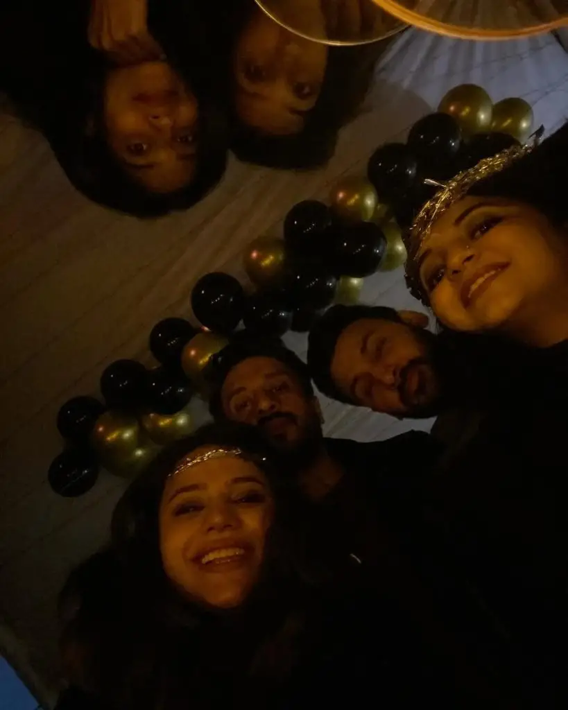 Zara Noor Abbas New Year Celebration With Family & Friends